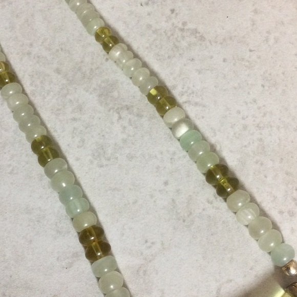 Lime green pendant bead necklace - Picture 4 of 7